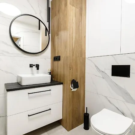 Golden Apartments&kw46 Apartment