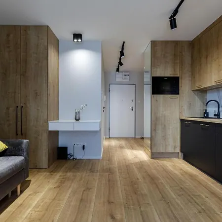 Golden Apartments&kw46 Apartment